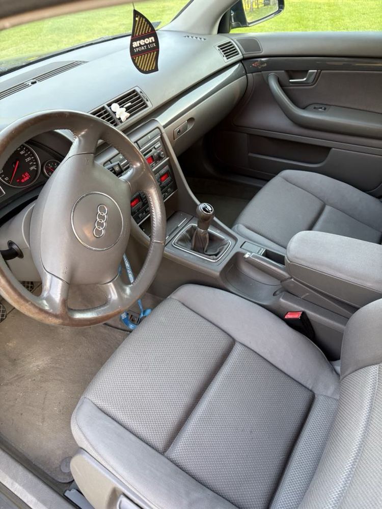 Audi A4 b6 2003 2.0 fsi 150km