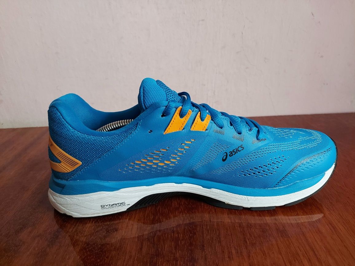 кроссовки беговые ASICS GT-2000 7 оригінал 

Розмір по бірці:
Us 10  1