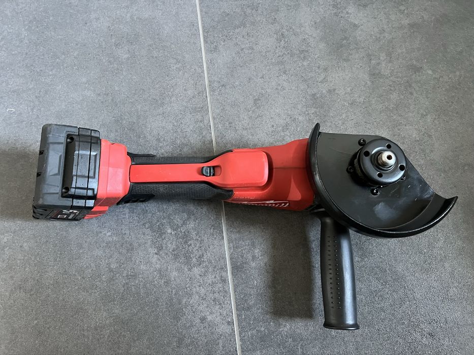 Безщіткова Акум. Болгарка Milwaukee M18 CAG125 XPDB