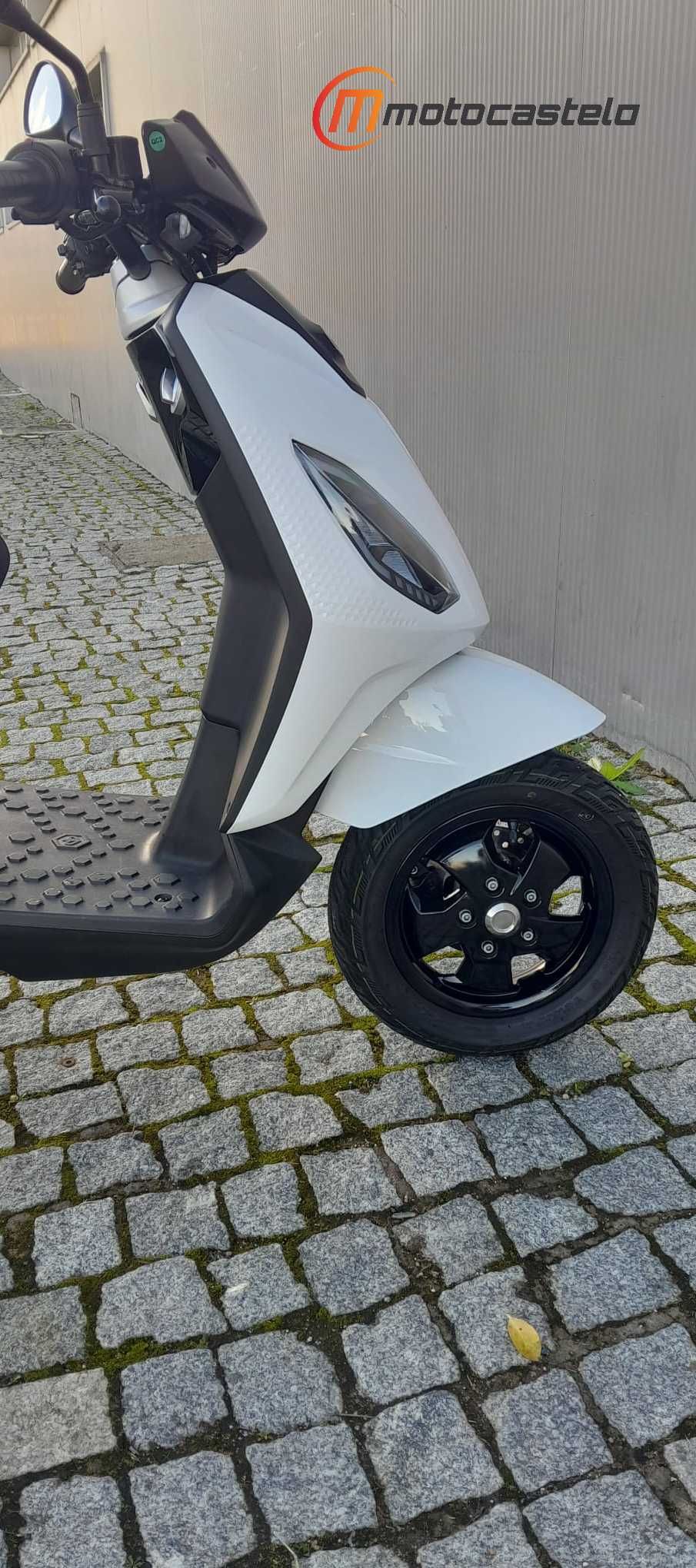 Piaggio 1+ Active Elétrica