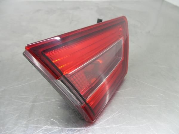 Farolim da mala esquerdo RENAULT Clio IV (BH_)