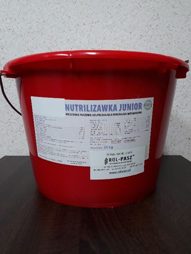 Lizawka dla cieląt witaminowo-mineralna cielaki jałówki 25kg