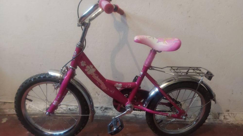 Детский велосипед в хорошем состоянии