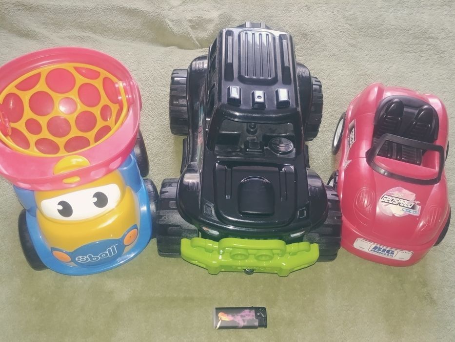 Продам машинки .