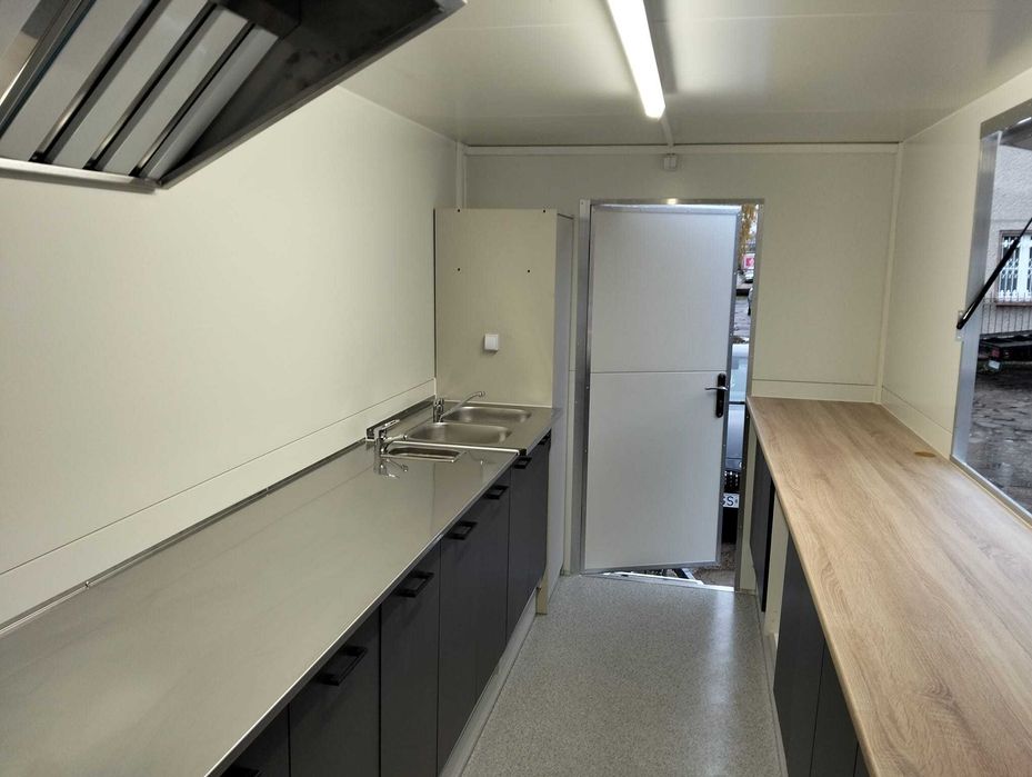 Przyczepa Gastronomiczna-Handlowa Nowa 4mx2m WYPOSAŻONA