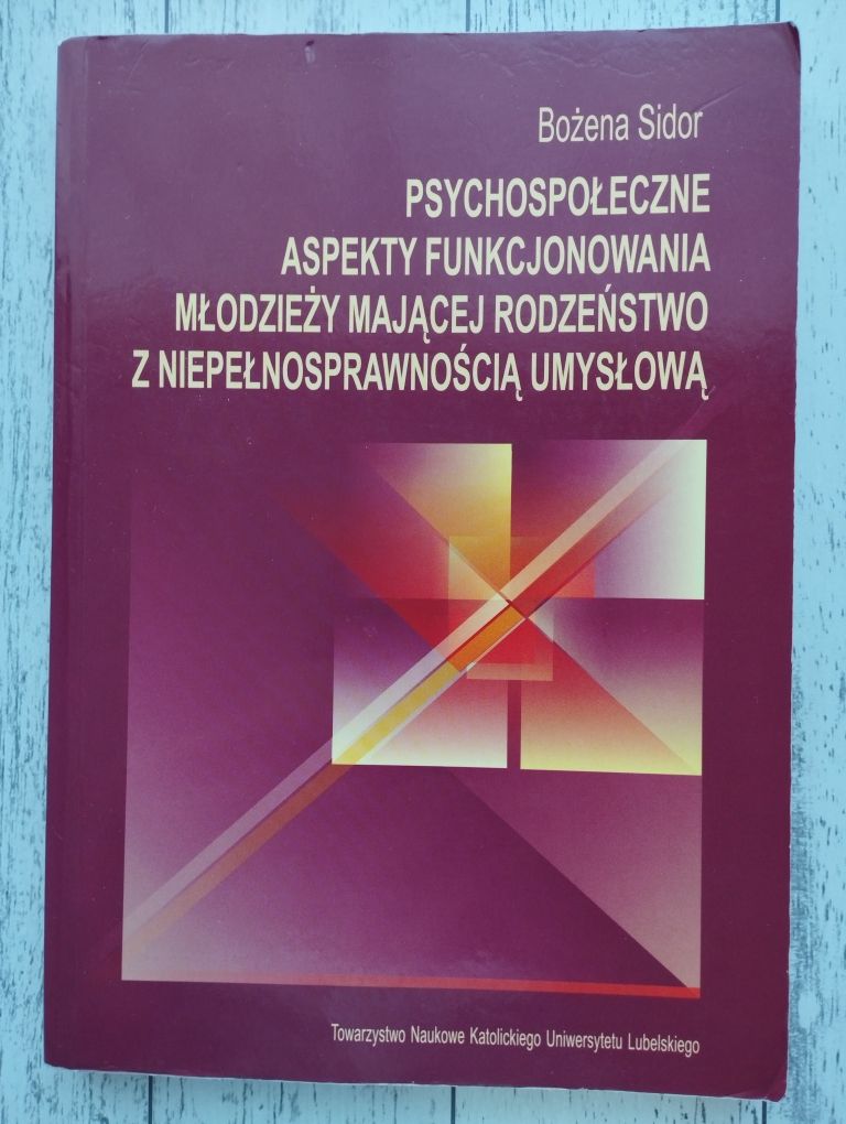 Psychospołeczne funkcjonowanie młodzieży mającej rodzeń. z niepeł.umys