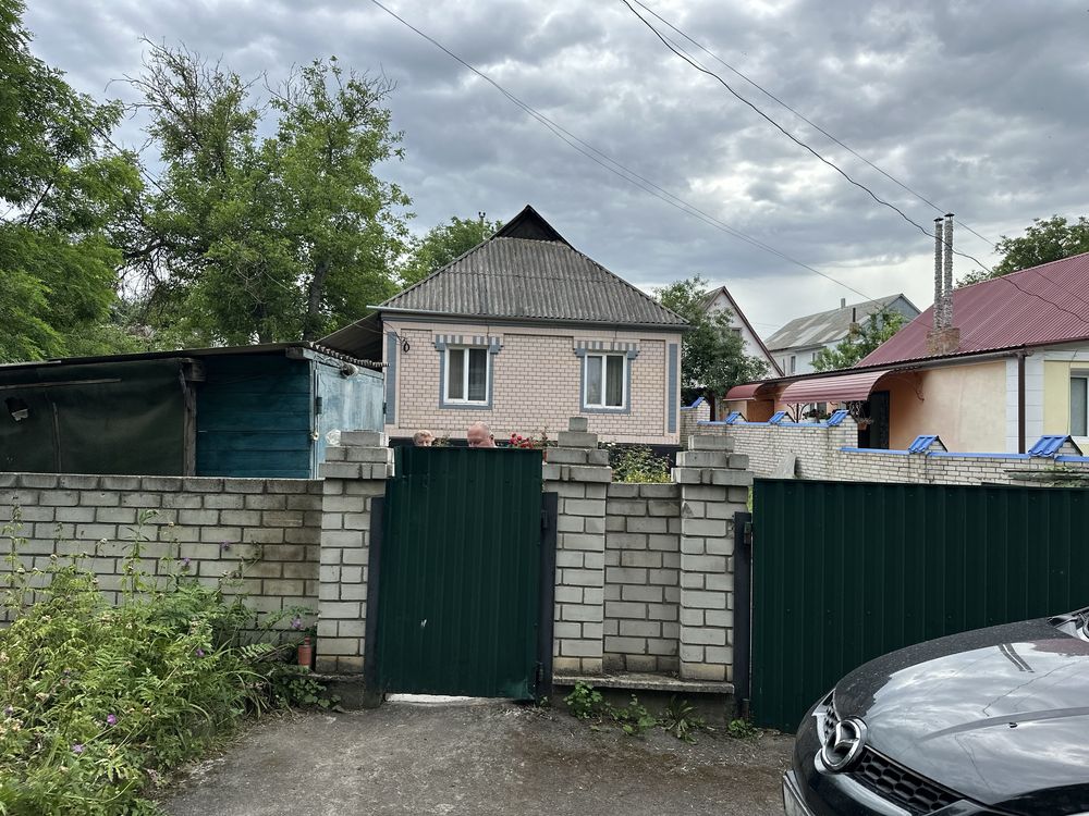Продаж добротного будинку