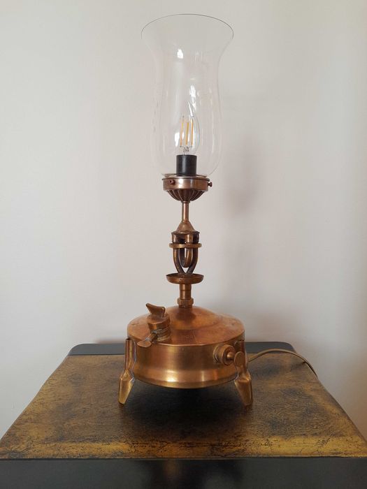 Candeeiros restaurados e reinventados