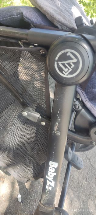 Прогулянковий візок Babyzz B100