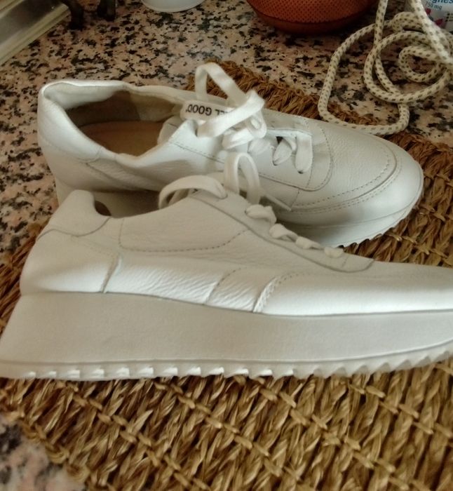 Tênis brancos  Paul Green