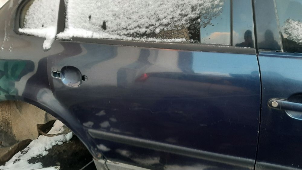 Двері пасат в5 з вікнами