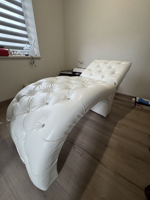 Анатомічна кушетка