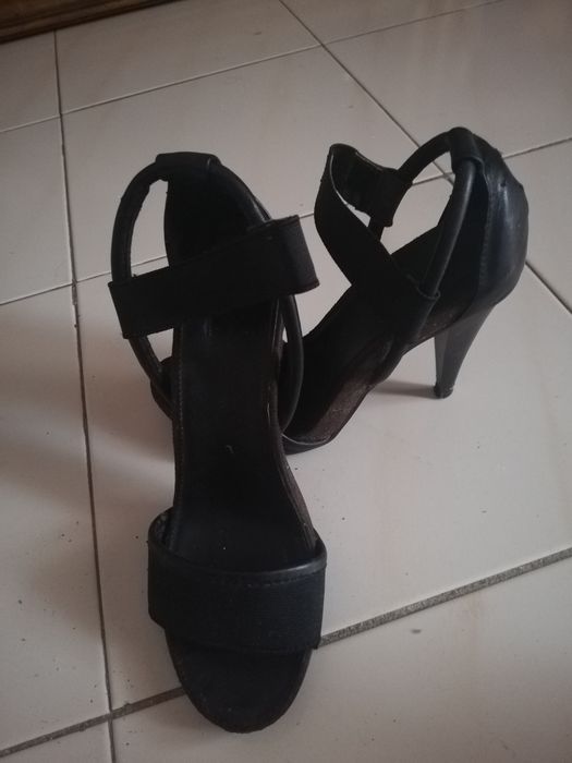 Sandalias de salto alto abertas n 36