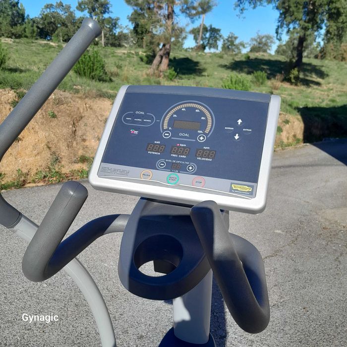 GYMAGIC-Elíptica TECHNOGYM EXCITE
