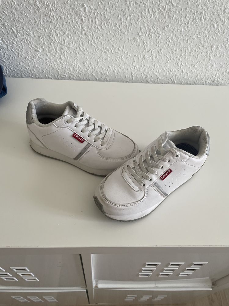 Buty dziecięce Levis 29