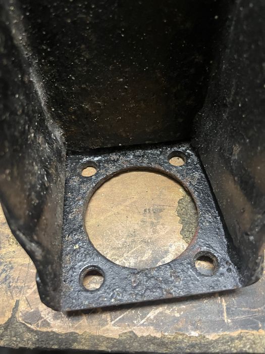 Wahacz lewy tył fiat 126p