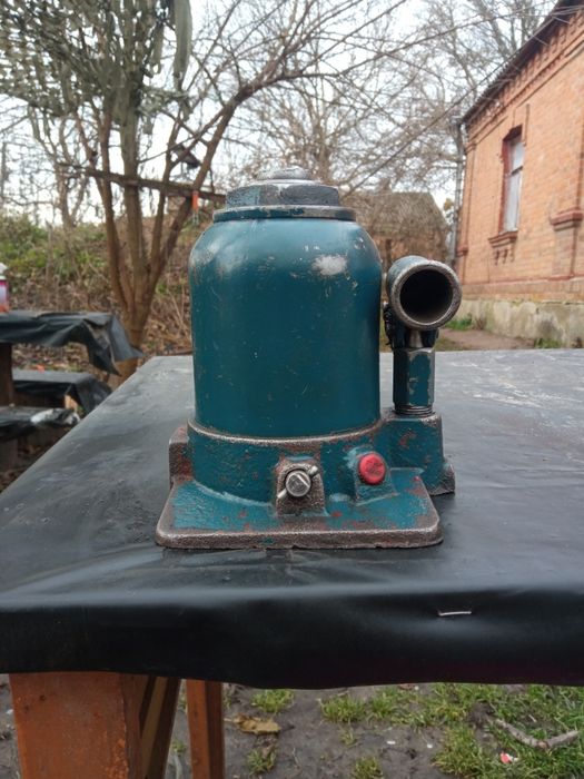 Домкрат гідравлічний двохштоковий 5тонн