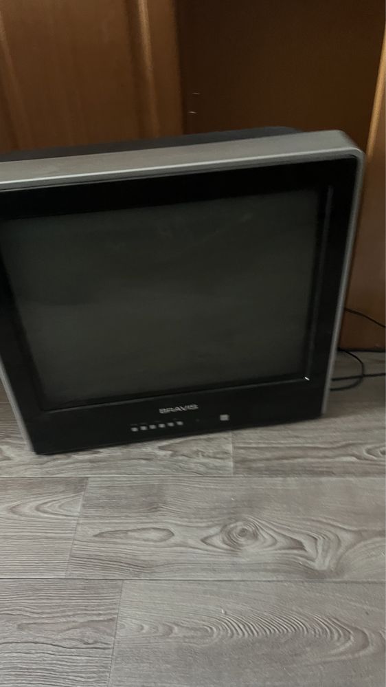 Телевізор bravis CRT-211F