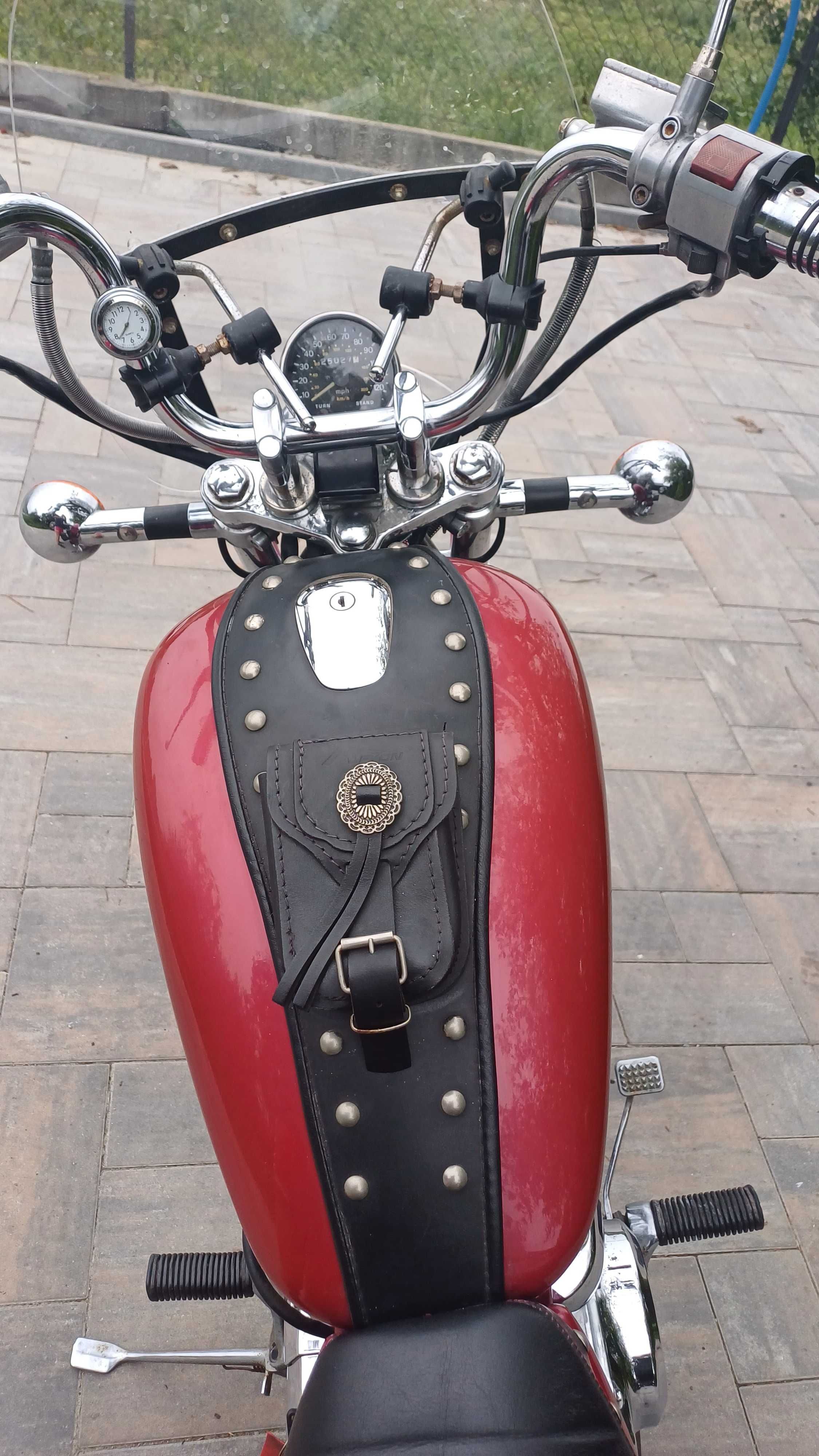 Suzuki VS 700 INTRUDER