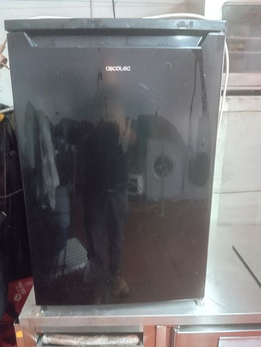 Frigorífico com pouco uso