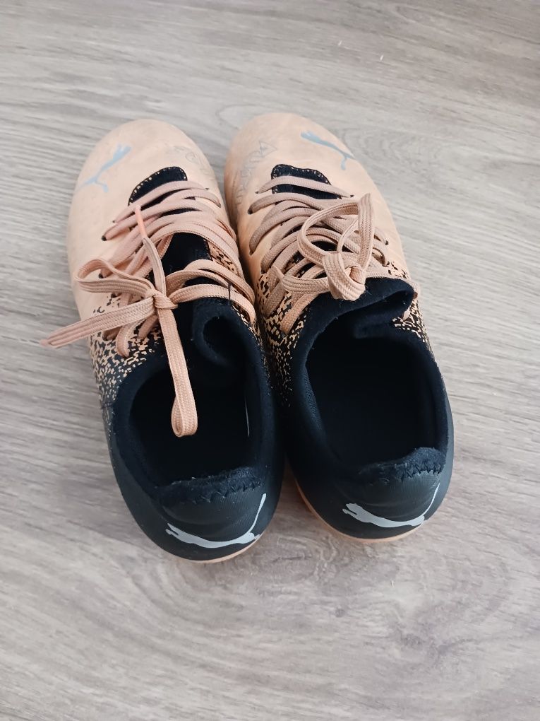 Korki Puma rozm 38,5