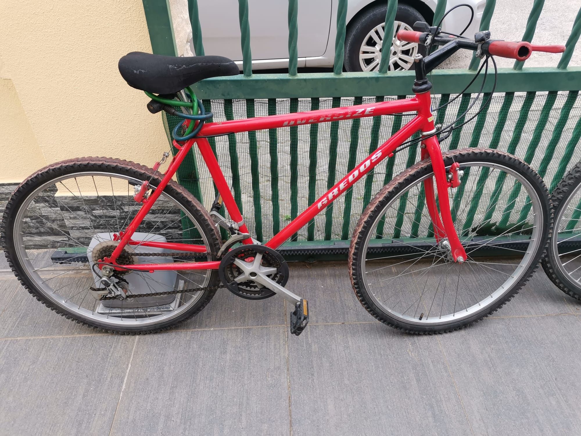 Bicicleta vermelha adulto