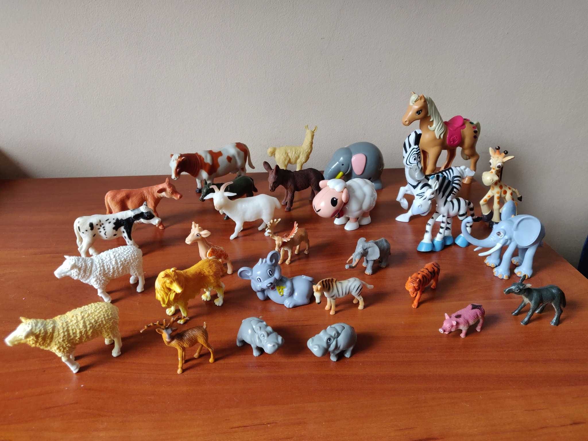 Продам игрушки фигурки животных
