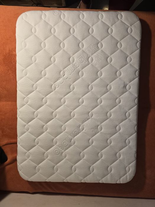 Sprzedam lozeczko nuna z nowym materacem i poduszką