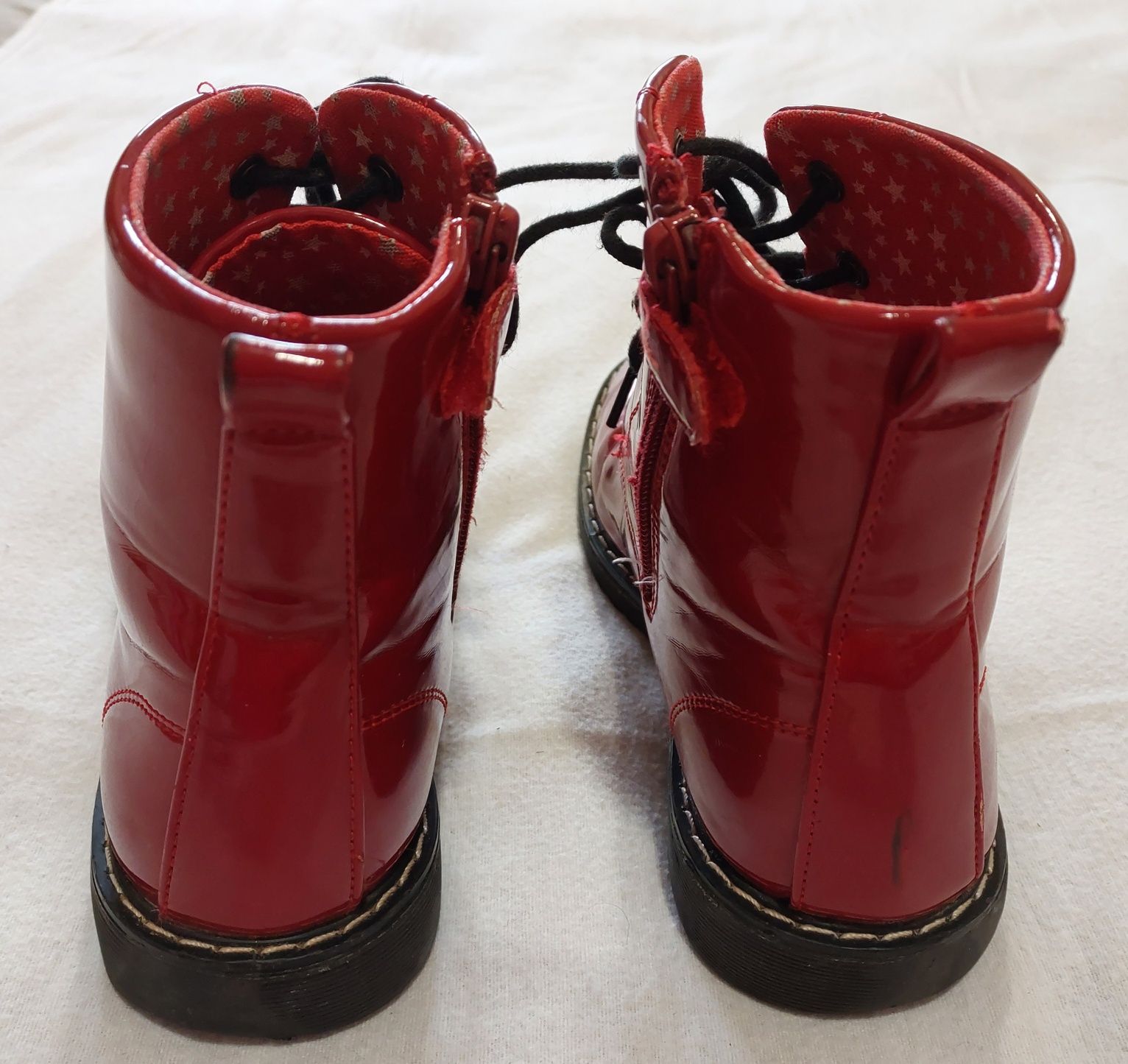 Botas Vermelhas, T32