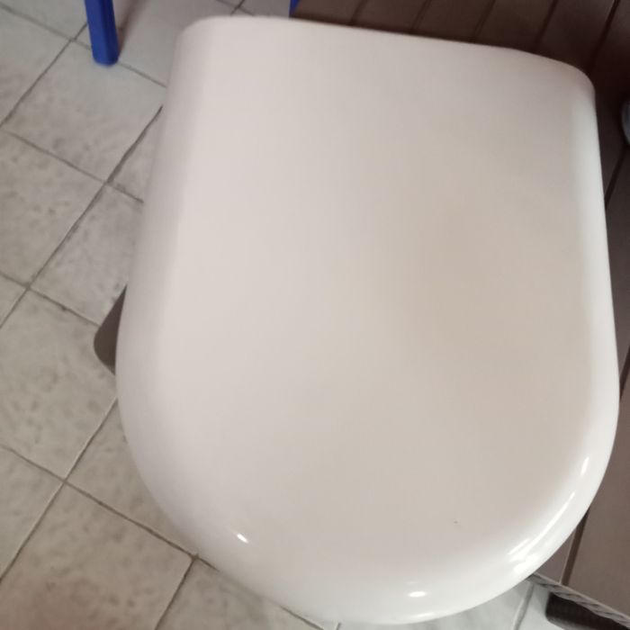 Vendo tampa de sanita nova