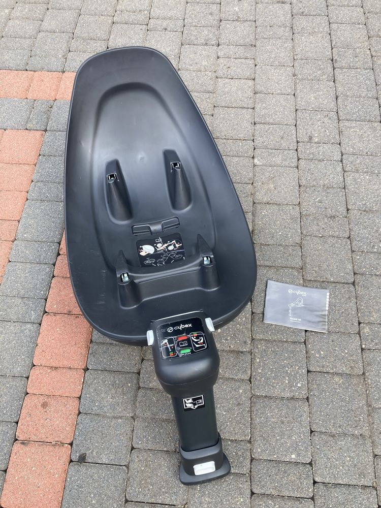Cybex baza fotelika base M