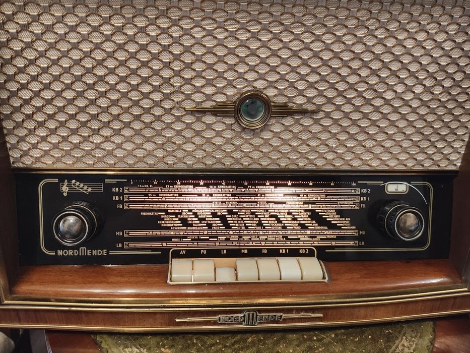 Radio lampowe Nordmende 6010