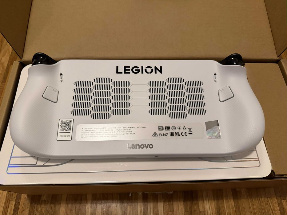Konsola Lenovo Legion Go S biały + etui + szkło + gratis gry