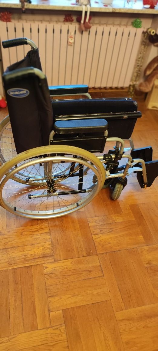 Wózek inwalidzki Invacare do 120kg składany,koła na szybko złączki.