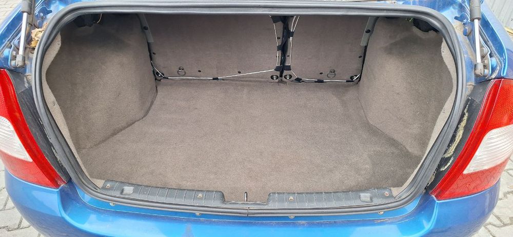 Продав власне авто єдиний власник з салону