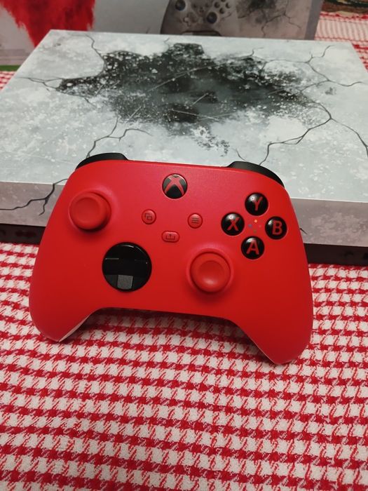 Приставка Xbox one X 4k.