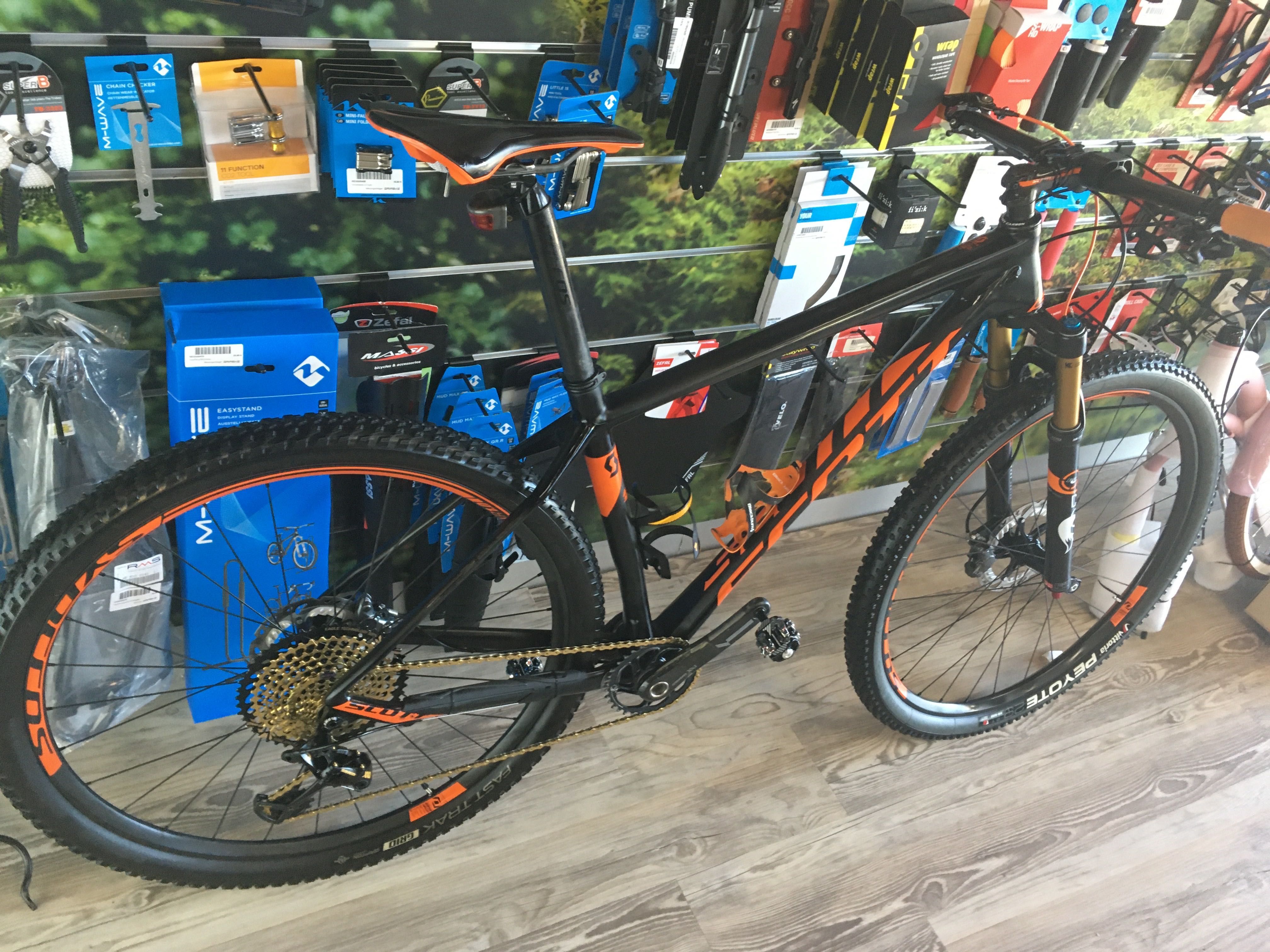 BTT SCOTT 29 carbono