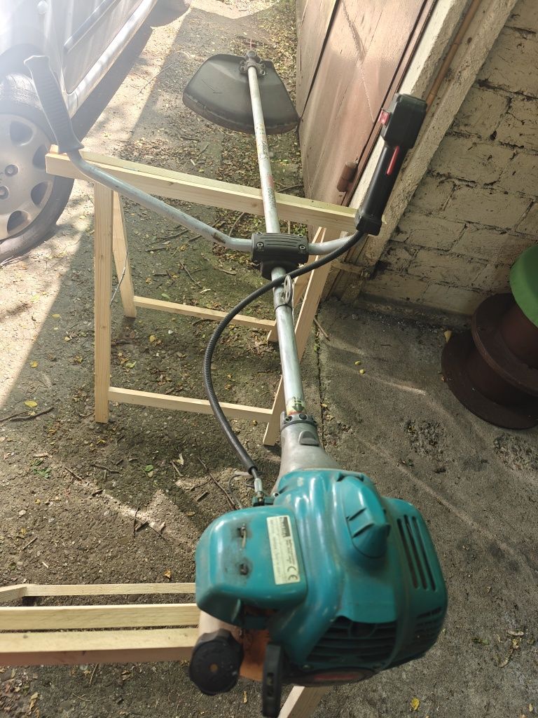 Kosa spalinowa Makita BBC5700 podkaszarka
