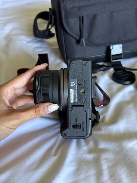 Canon Eos R50 - Máquina Fotográfica