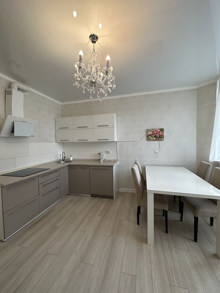 Продаж квартири Григоренка,20 Позняки Осокорки 3 окремі кімн, 3 поверх