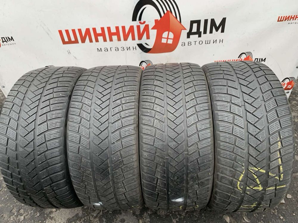 Шини 285/40 R21 Vredestein  зима 6/6,4мм