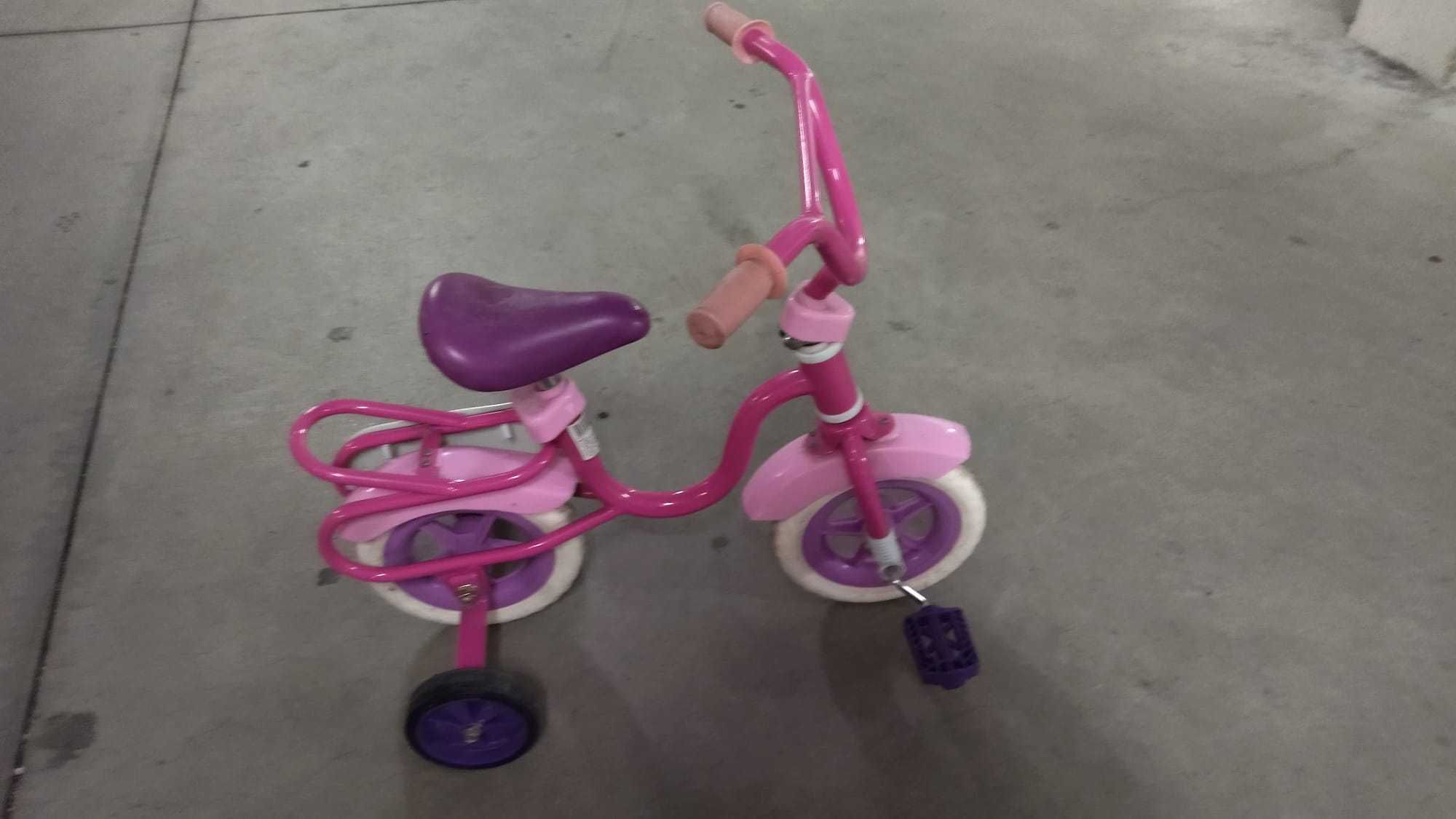 VENDE - Bicicleta de Menina c/ rodas atrás