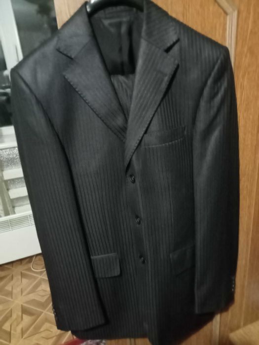 Костюм мужской,в идеальном состояние,новый.