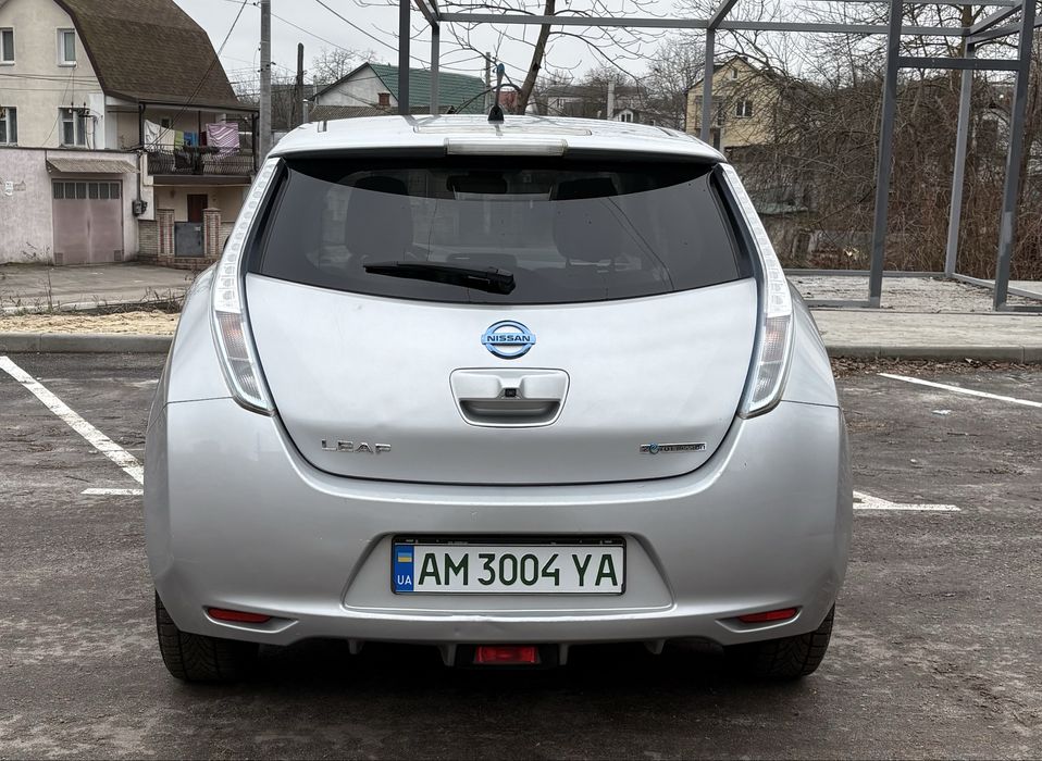 Продам Nissan Leaf 24kw