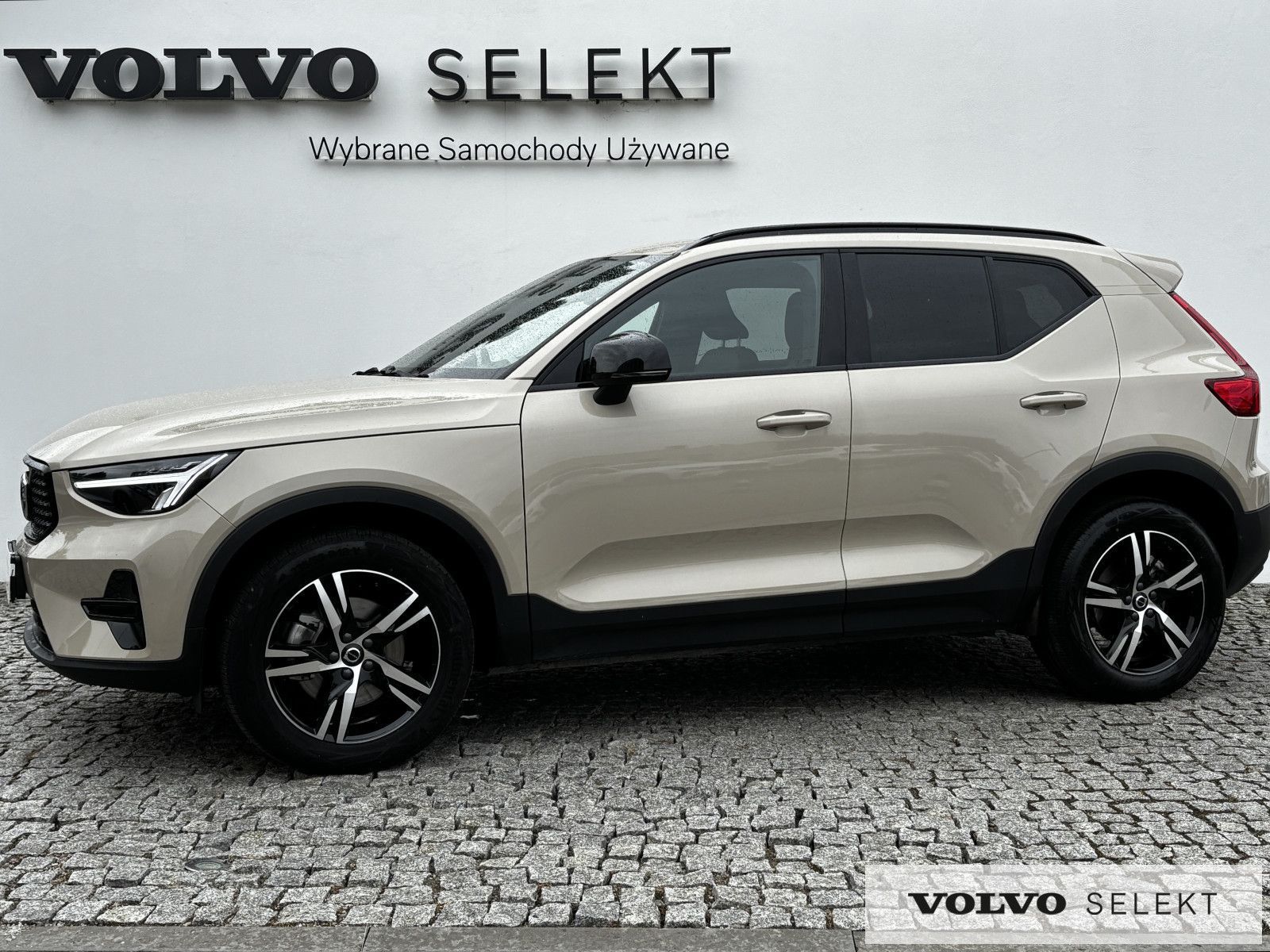 Volvo XC 40 VOLVO XC40 B4 Plus Dark aut