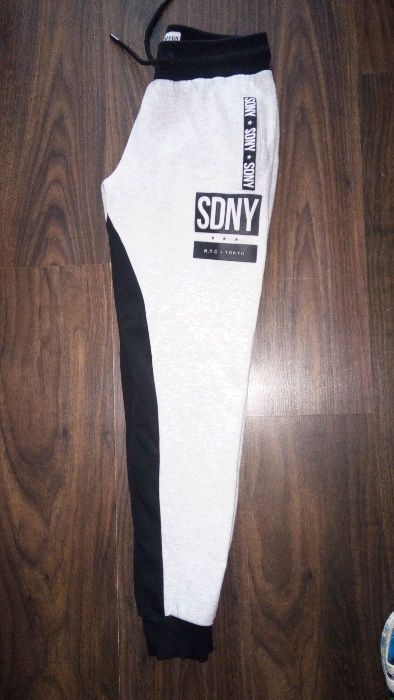 Спортивные штаны на байке SDNY