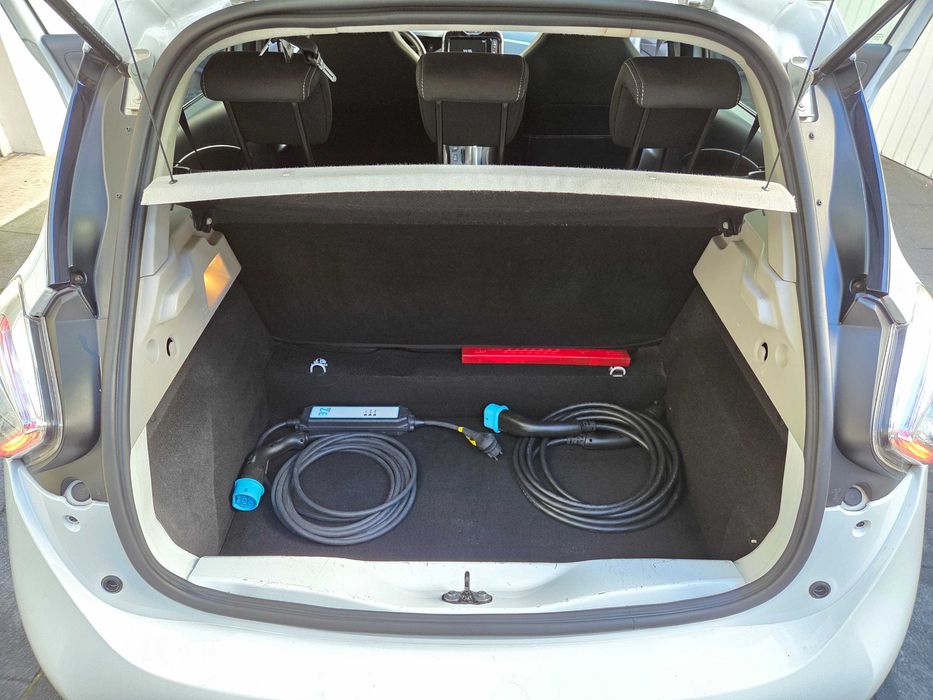 Renault Zoe Limited 41kwh R110 (bateria própria) IVA dedutível