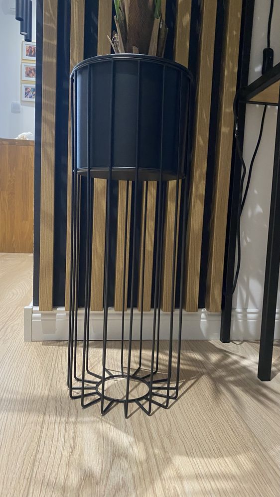 Metalowy kwiernik 56 cm bez palmy!