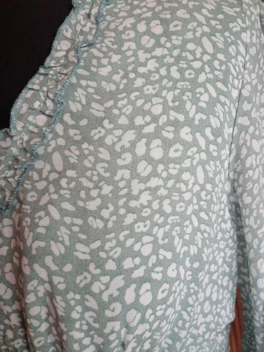 Легке жіноче плаття