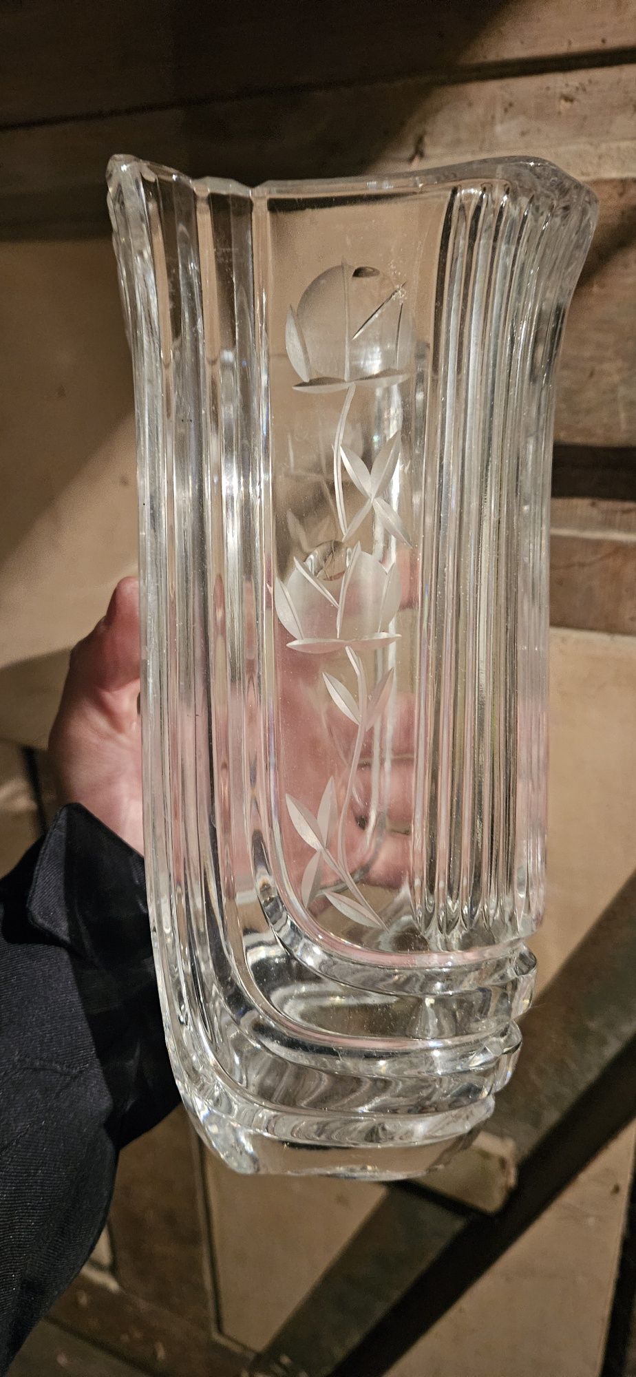 Elegancki szklany wazon